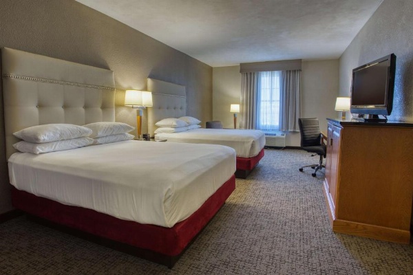 Drury Inn & Suites Near La Cantera image 29